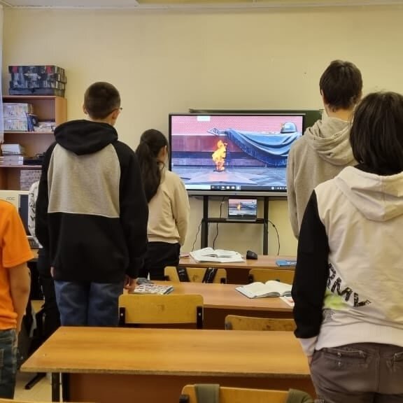 Школьники почтили память солдат